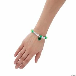 Outlet 👏 St. Patrick’s Day Beaded Bracelet Craft Kit - Makes 12 👏 -Boredom Busters Shop st patrick s day beaded bracelet craft kit makes 1213962546 a02
